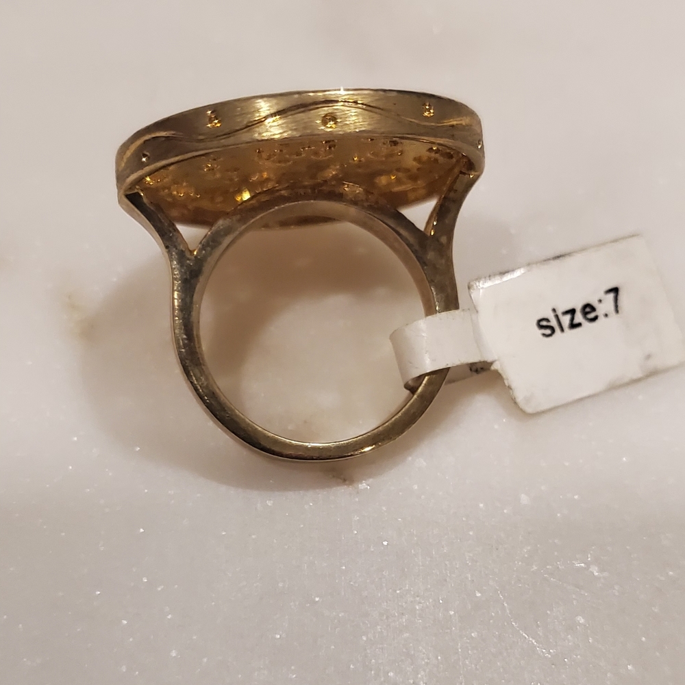 Golden Touch Ring - Picture 2 of 4